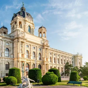 Beč i koncert filharmonije kod Schönbrunna