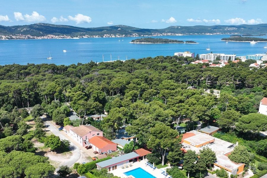 Ljetovanje Biograd na Moru 2026. iz Zagreba: 8 dana, polupansion