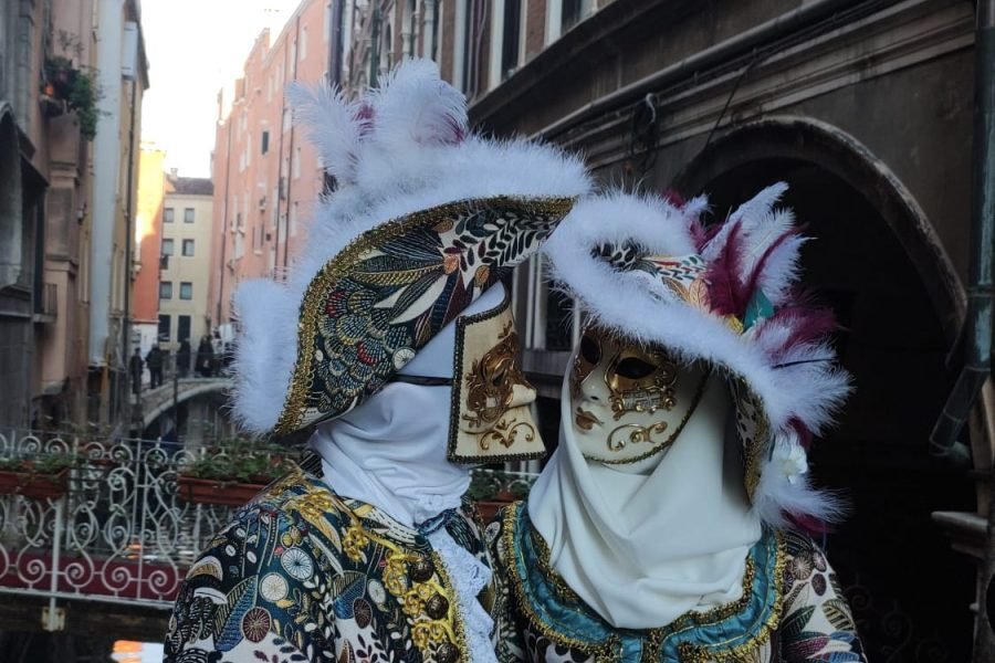 🎭 Venecija: Čarolija karnevala pod maskama 🎭
