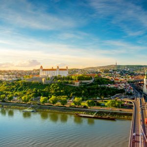 Ljetna Bajka Dunava: Bratislava i Beč – Carski Gradovi u Ljetnom Ruhu